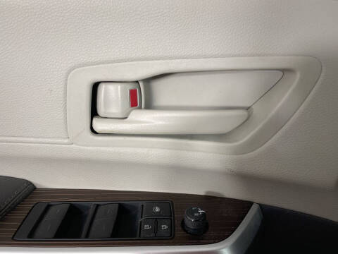 2023 Toyota Sienna LE 8-Passenger