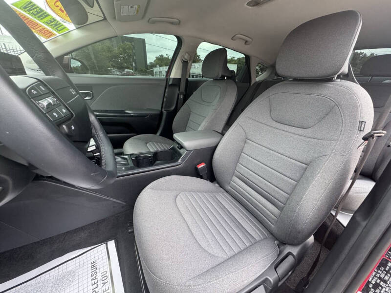 2025 Kia K4 EX