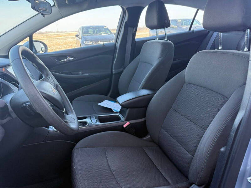 2017 Chevrolet Cruze LT Auto