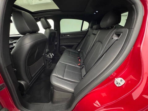 2022 Alfa Romeo Stelvio Sprint