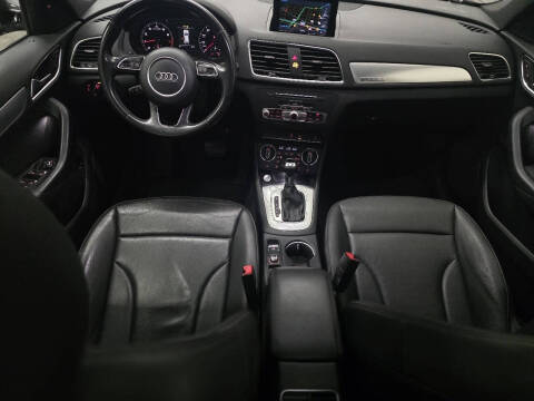 2017 Audi Q3 2.0T quattro Premium Plus