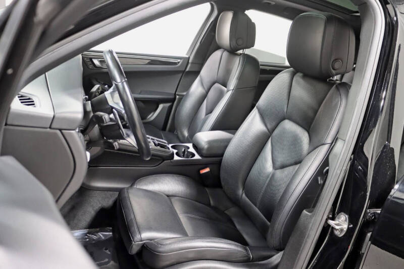 2018 Porsche Macan S