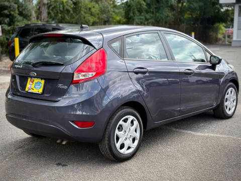 2012 Ford Fiesta SE