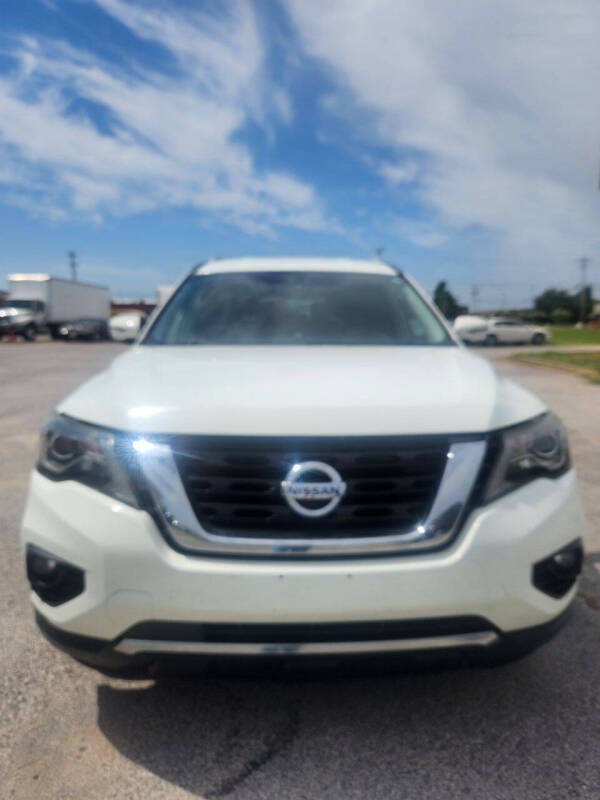 2020 Nissan Pathfinder SV