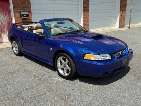 2004 Ford Mustang GT Deluxe