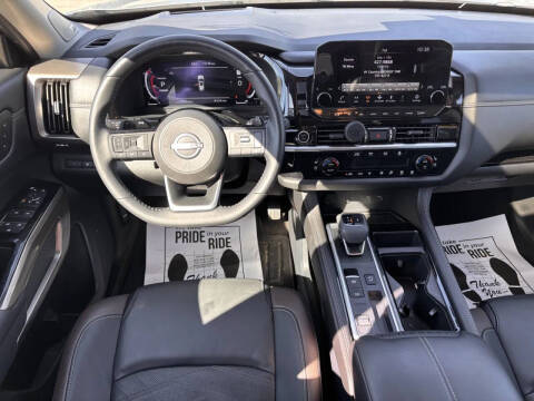 2024 Nissan Pathfinder Platinum