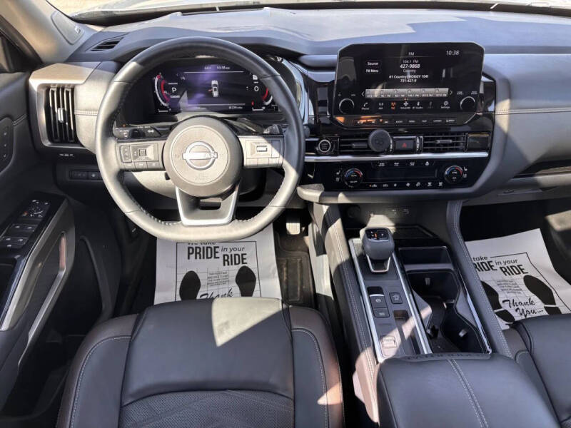 2024 Nissan Pathfinder Platinum