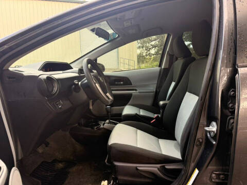 2014 Toyota Prius c Two