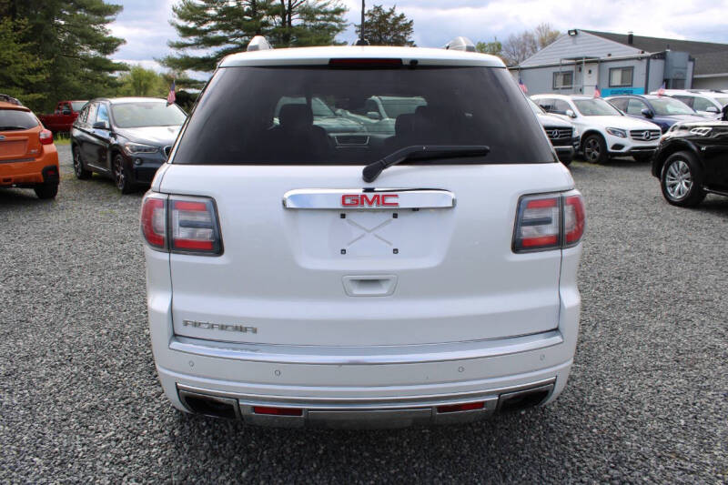 2016 GMC Acadia Denali