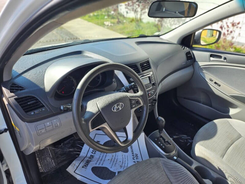 2016 Hyundai Accent SE