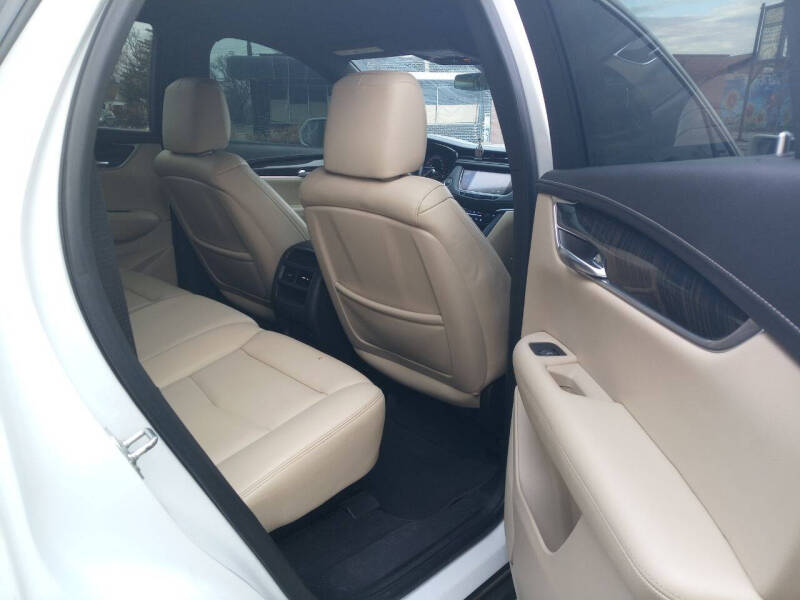 2018 Cadillac XT5 Luxury