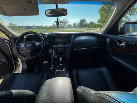 2011 Infiniti FX35