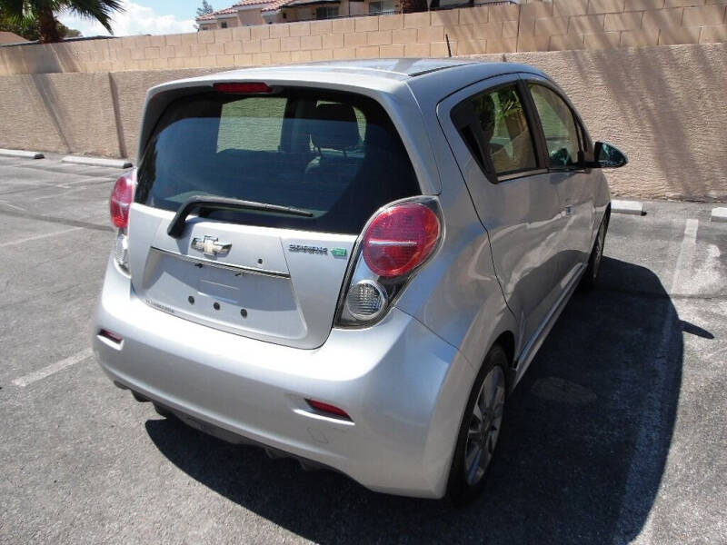 2014 Chevrolet Spark 2LT photo 9