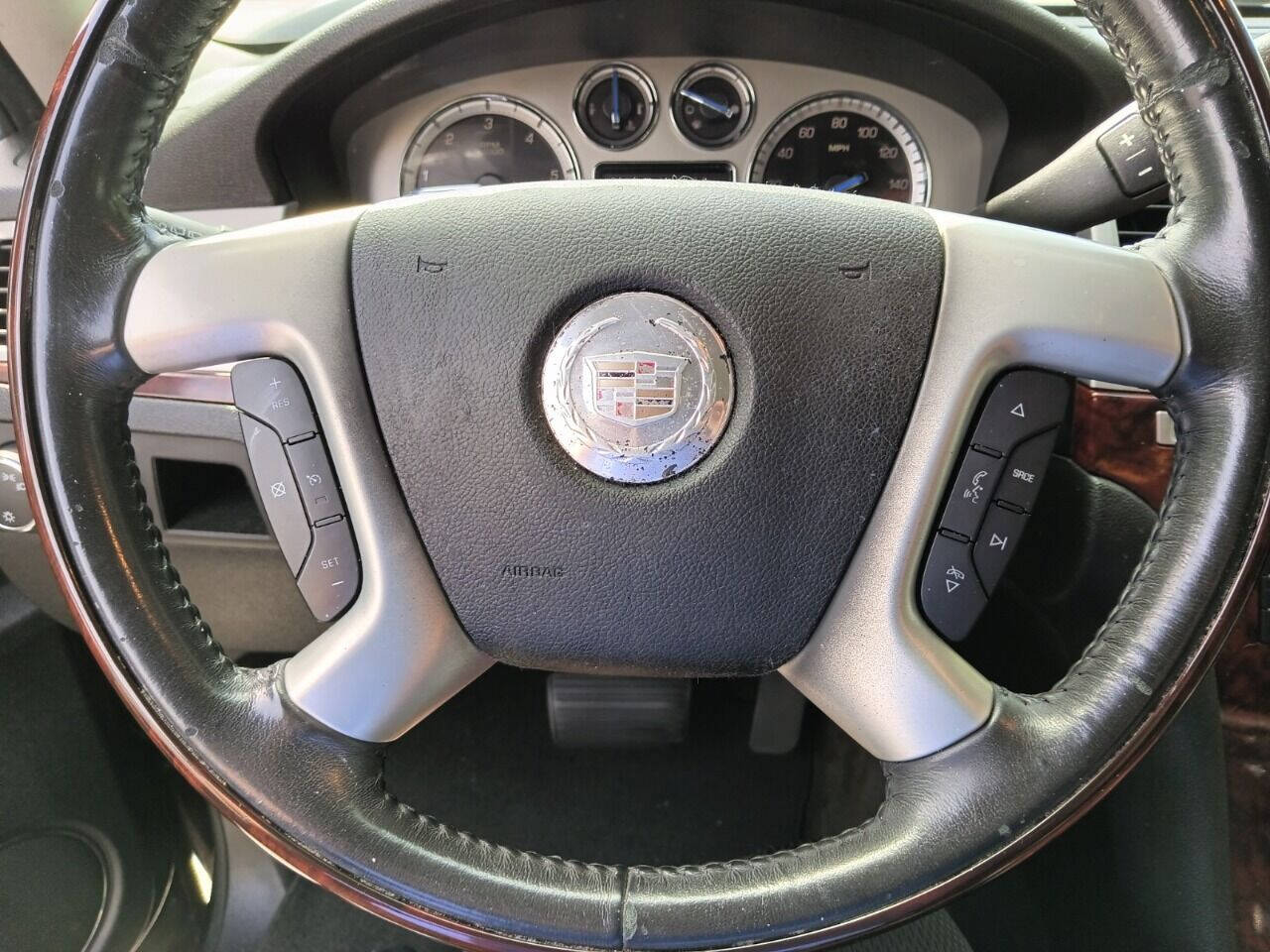 2011 Cadillac Escalade SUV / Crossover - $10,950