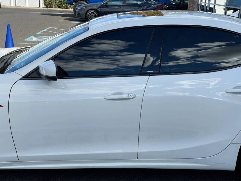 2023 Maserati Ghibli Trofeo