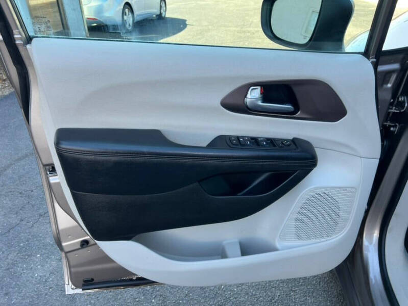 2017 Chrysler Pacifica Touring