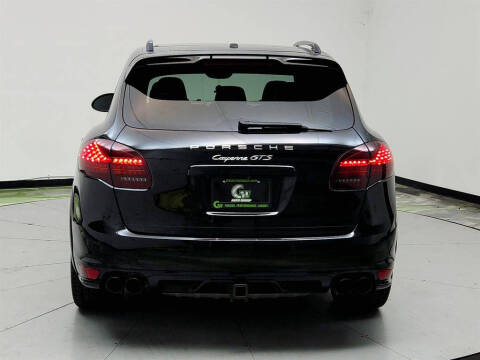 2013 Porsche Cayenne GTS