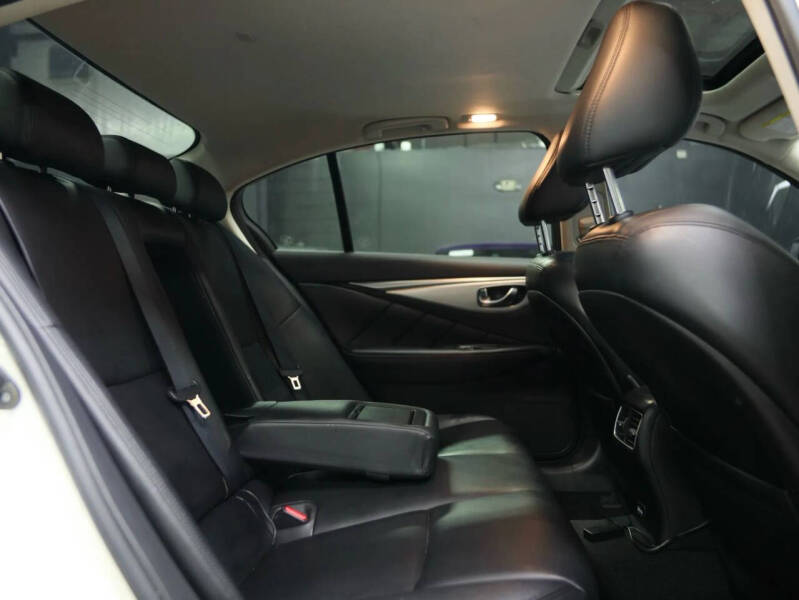 2021 Infiniti Q50 Luxe