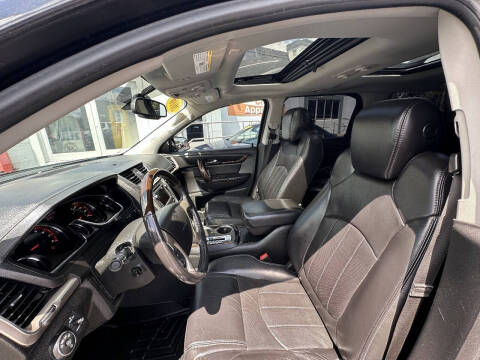 2016 GMC Acadia Denali
