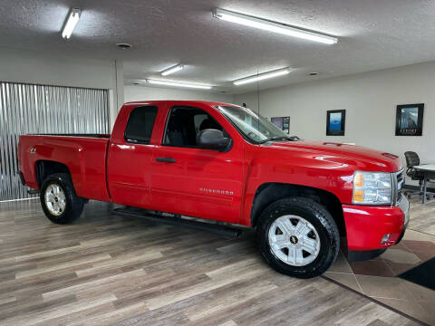 2011 Chevrolet Silverado 1500 for sale at FAIRLANE CAR CO. in Parma OH