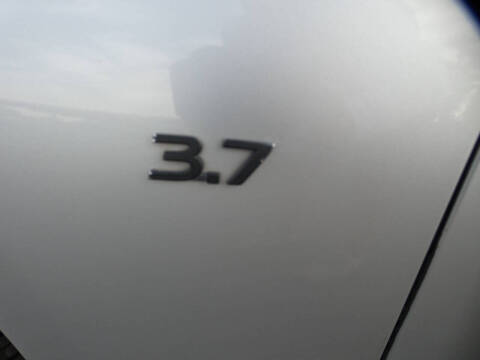 2017 Infiniti Q70 3.7