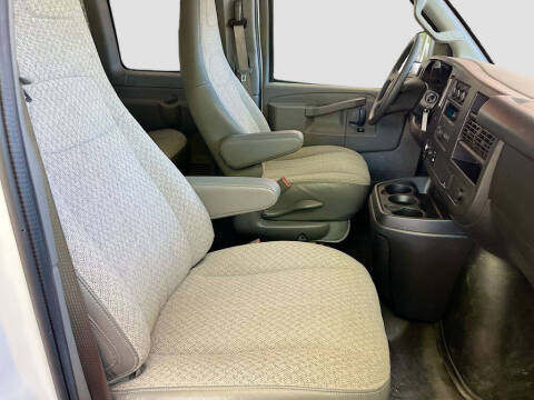 2022 Chevrolet Express LS 2500