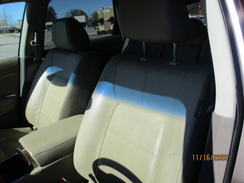 2011 Nissan Murano LE