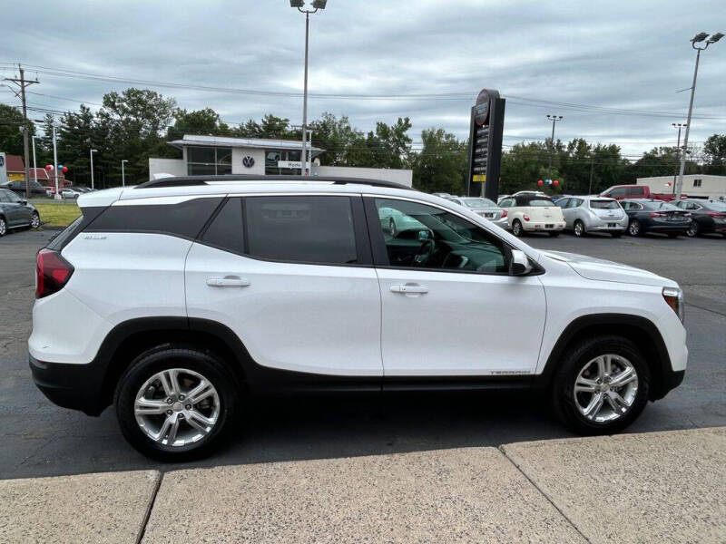 2022 GMC Terrain SLE