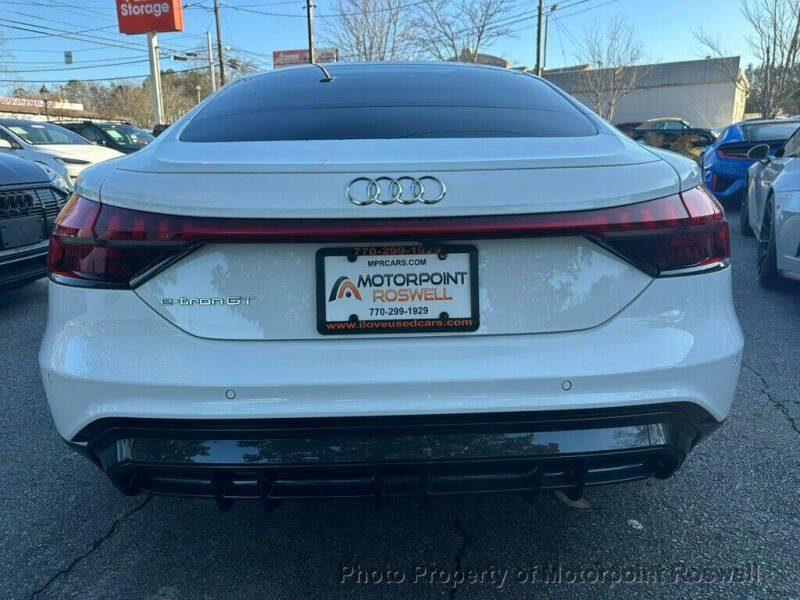 2023 Audi e-tron GT quattro Premium Plus