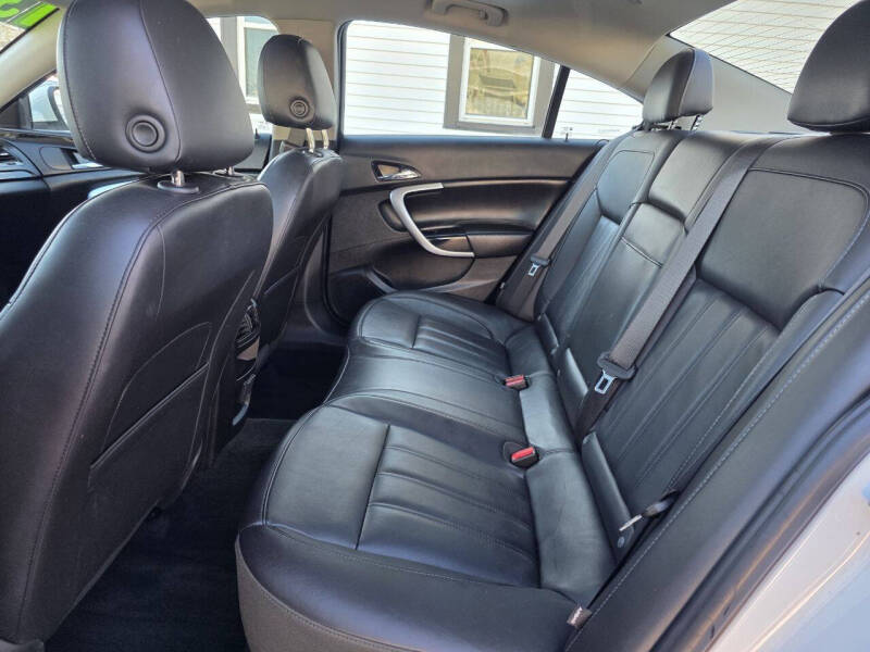 2013 Buick Regal Premium 2