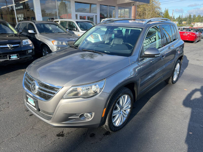 2010 Volkswagen Tiguan for sale at APX Auto Brokers in Edmonds WA