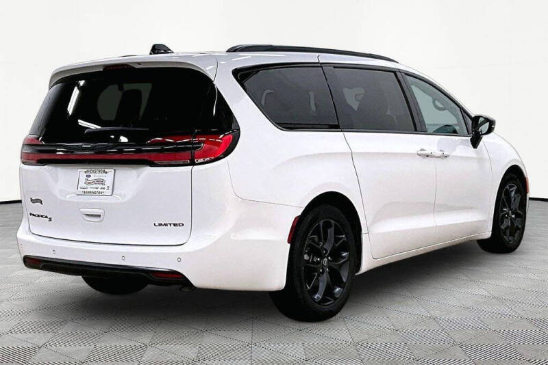 2025 Chrysler Pacifica Limited