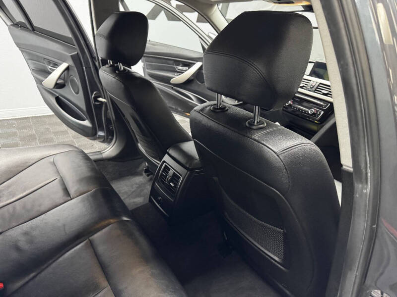 2018 BMW 3 Series 320i xDrive