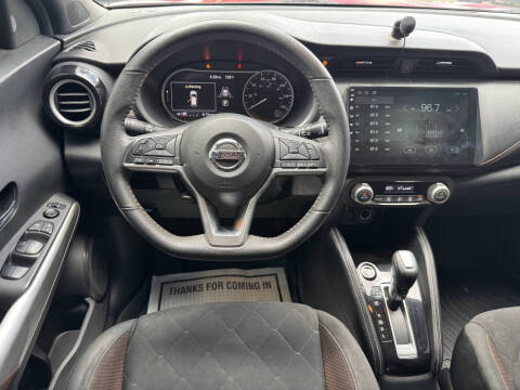 2020 Nissan Kicks SR