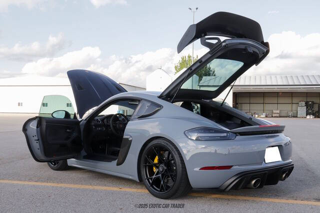 2023 Porsche 718 Cayman GT4 RS