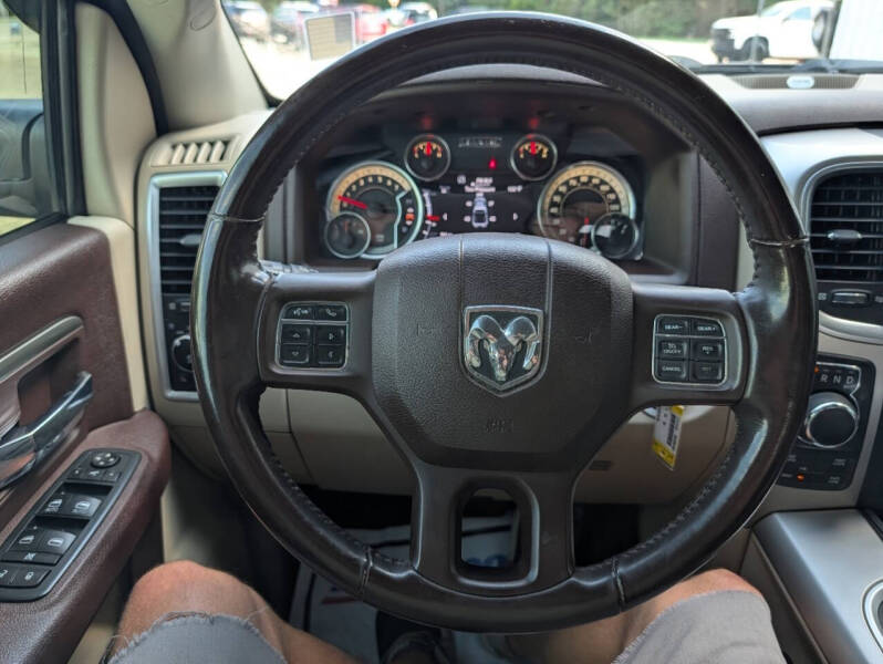 2016 RAM 1500 SLT