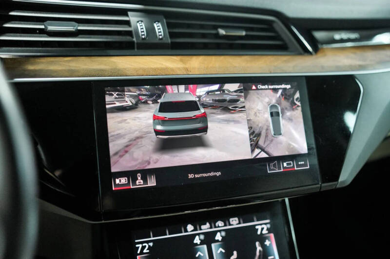 2019 Audi e-tron quattro Premium Plus