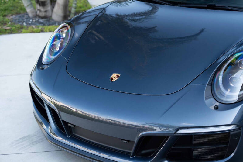 2017 Porsche 911 Carrera GTS