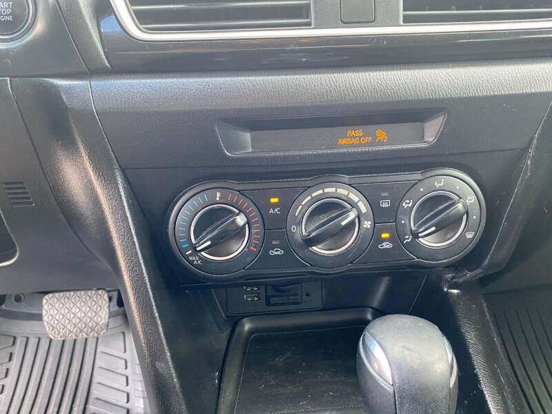 2016 Mazda MAZDA3 i Sport