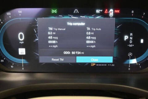2024 Volvo XC60 B5 Core Dark Theme