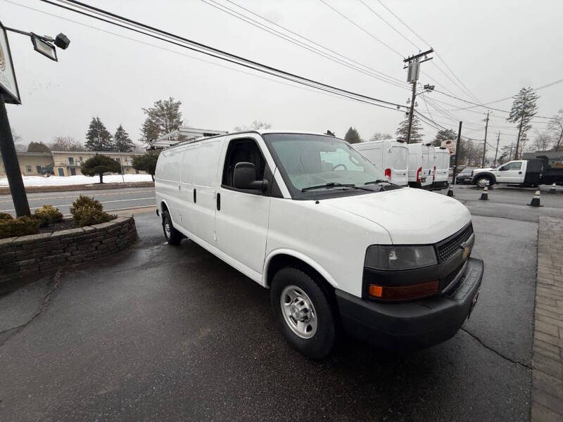 2023 Chevrolet Express 2500
