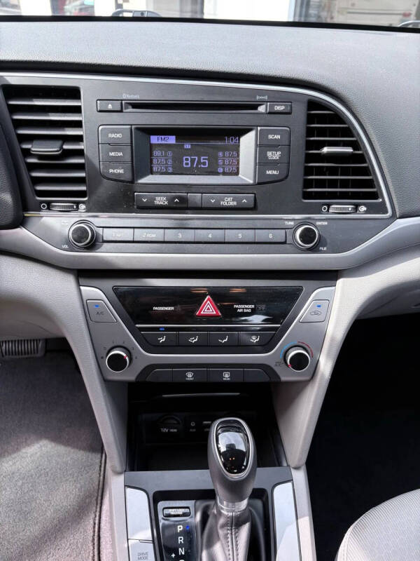 2017 Hyundai Elantra