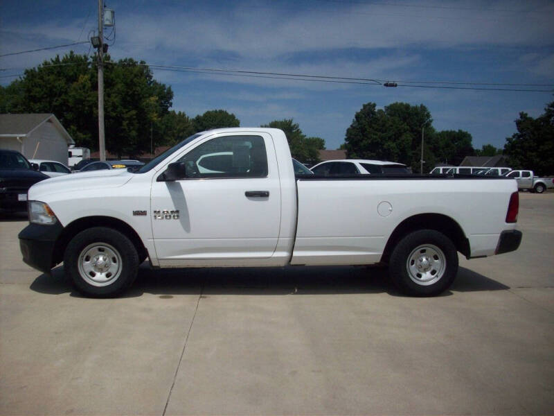 Used 2016 RAM Ram 1500 Pickup Tradesman with VIN 3C6JR7DT9GG285818 for sale in Kansas City