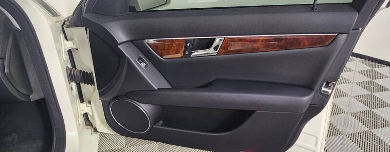 2010 Mercedes-Benz C-Class C 300 Luxury