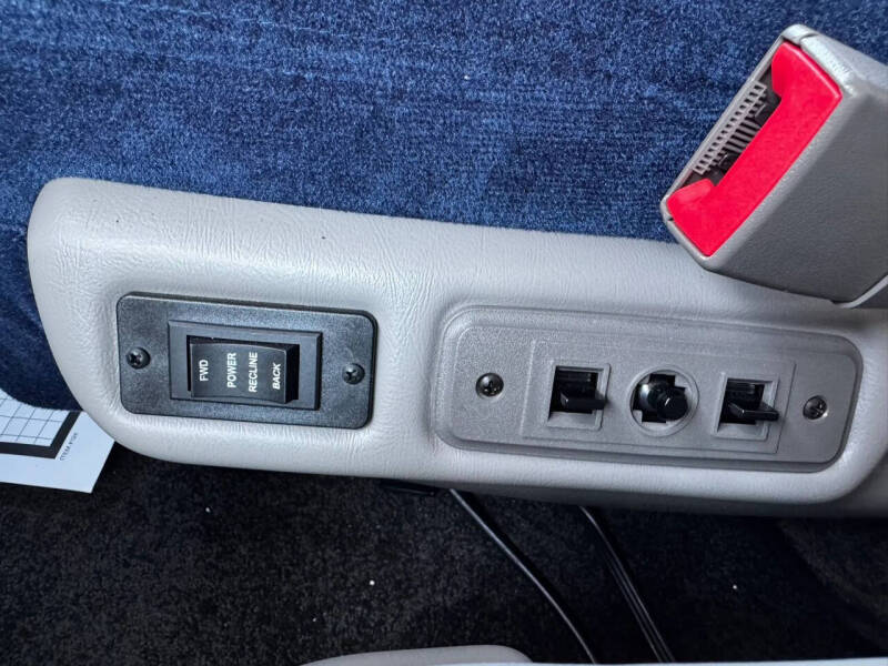 2025 Chevrolet Express 2500