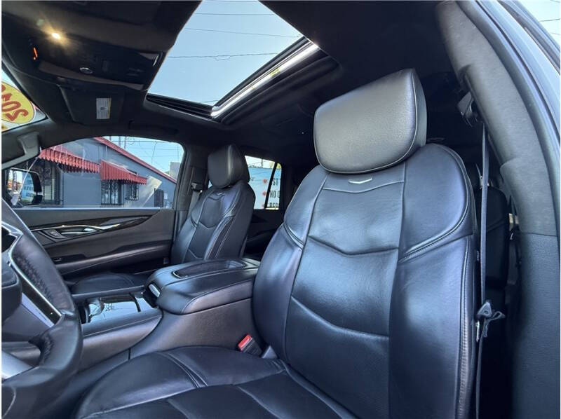 2019 Cadillac Escalade Platinum