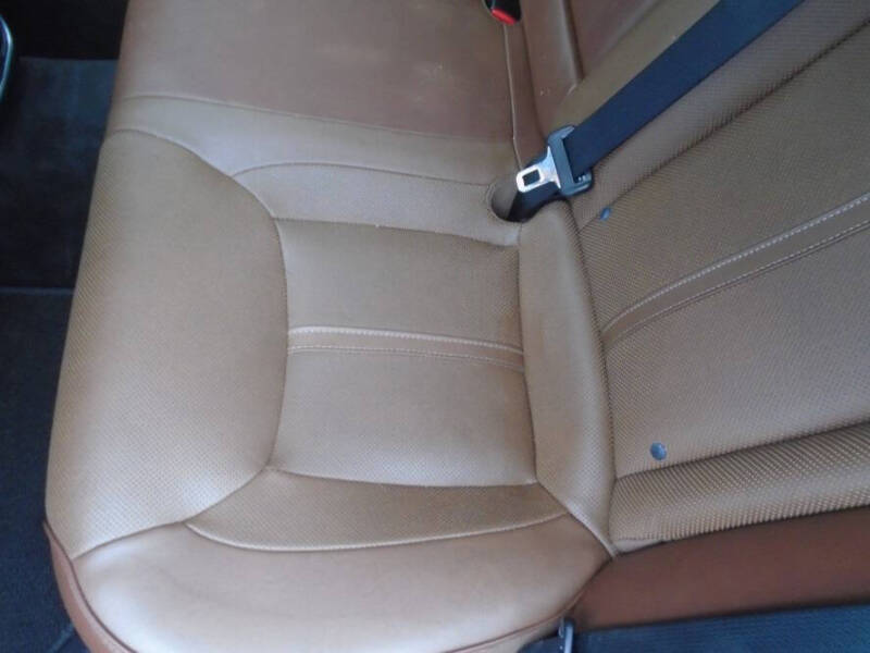 2013 Chrysler 300 C John Varvatos Luxury Edition