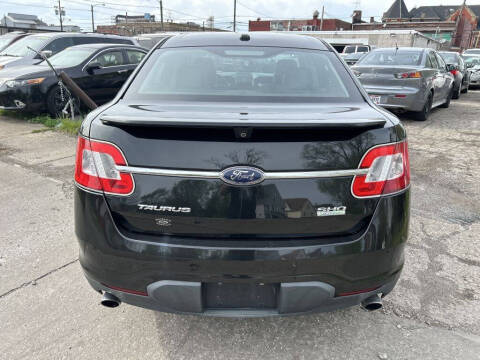 2010 Ford Taurus SHO