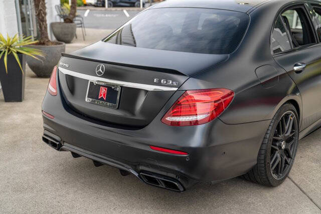 2018 Mercedes-Benz E-Class 9