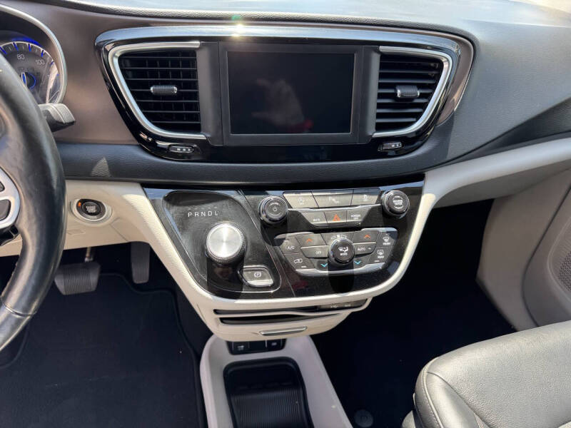 2019 Chrysler Pacifica Touring L
